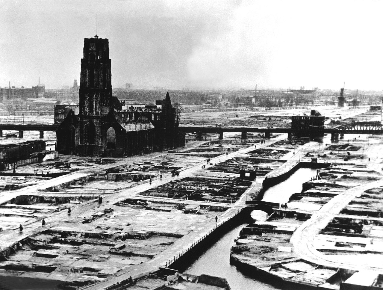1280px Rotterdam Laurenskerk na bombardement van mei 1940 jpg US Defence Visual Information Center
