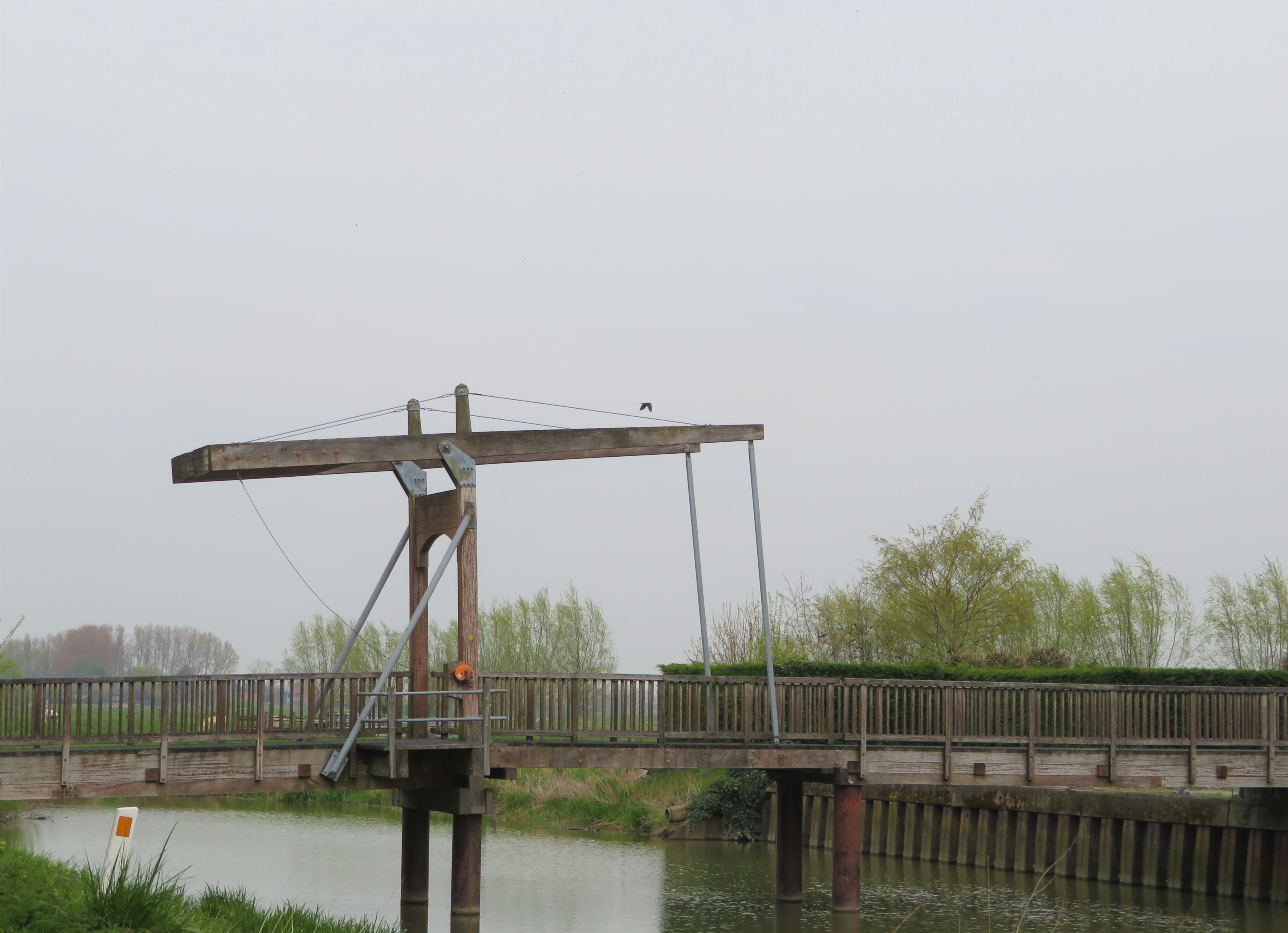 IX-7-Oud-fietsers-en-wandelaarsbruggetje-in-Elzendamme