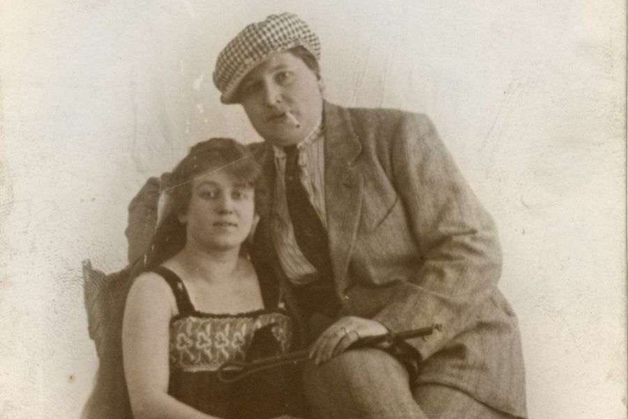 Deux travailleuses du sexe dont lune habillée en homme Elles vivaient comme mari et femme vers 1920 1925 Felix Ar