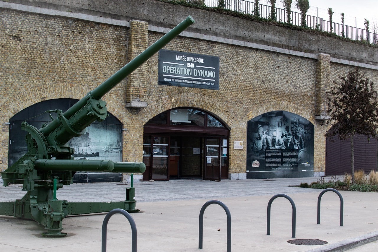 Devanture du musée de lopération Dynamo